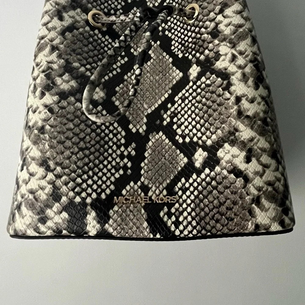Michael Kors Suri Med Python Embossed Leather Bucket Bag - Picture 4 of 5